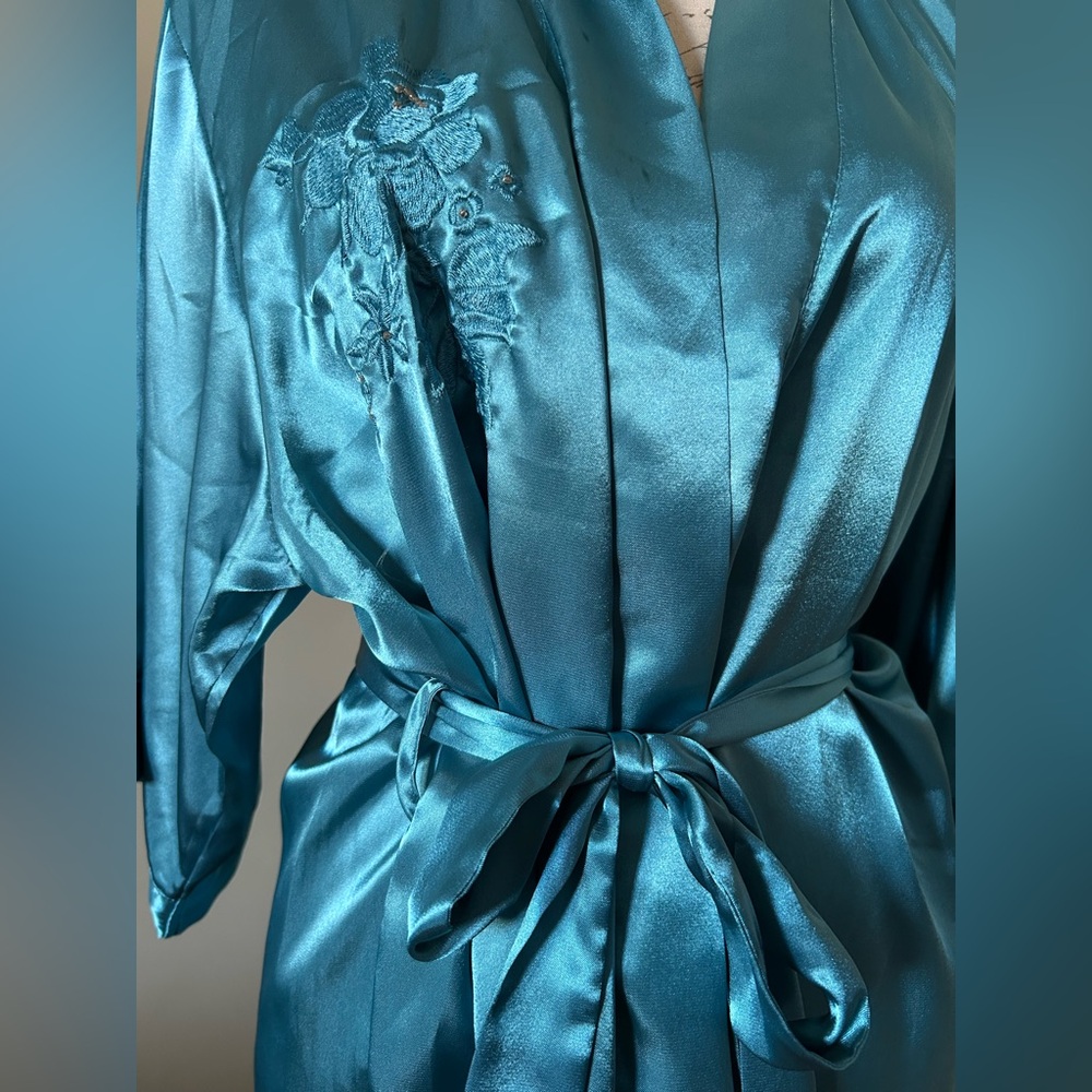 Jessica Brand Blue Robe - Picture 3 of 15